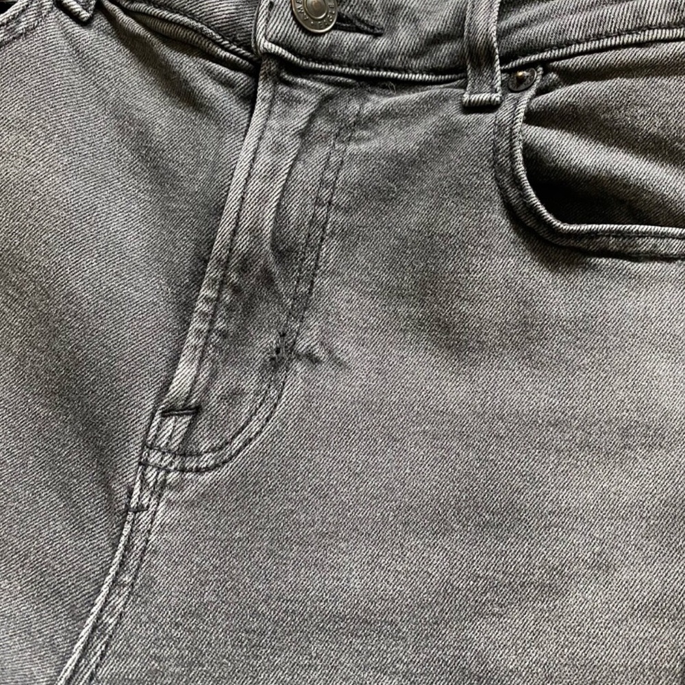 American Eagle - Black Mom Jeans 📸 - Picture 5 of 5